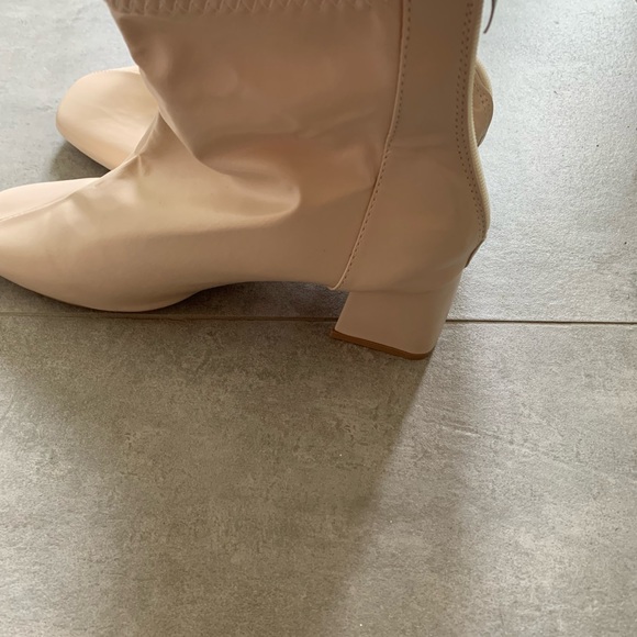 Beige boots never worn for sell - Picture 4 of 4